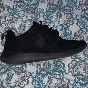 Nike roshes